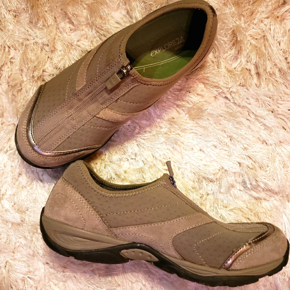 Womens  Explore 24 shoe